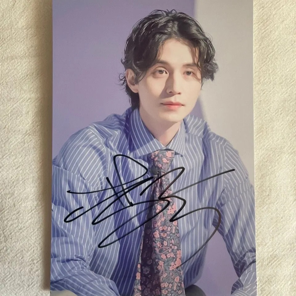 Korean Idol Lee Dong Wook Maga - Korean Lifestyle Magazine avis et prix